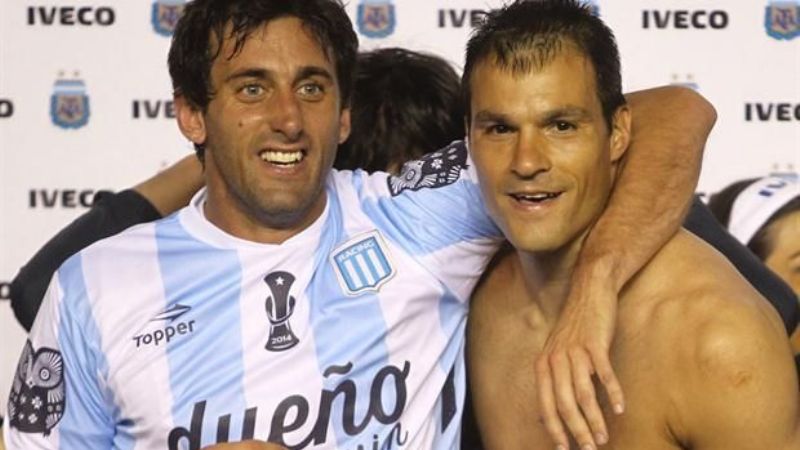 Diego Milito y Sebastián Saja, emblemas del Racing campeón.