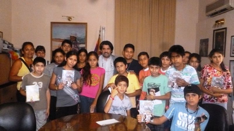 Alumnos de El Potrero fueron recibidos por Ariza