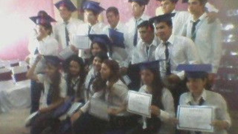Cierre de ciclo de promoción 2014 en escuela de El Alto