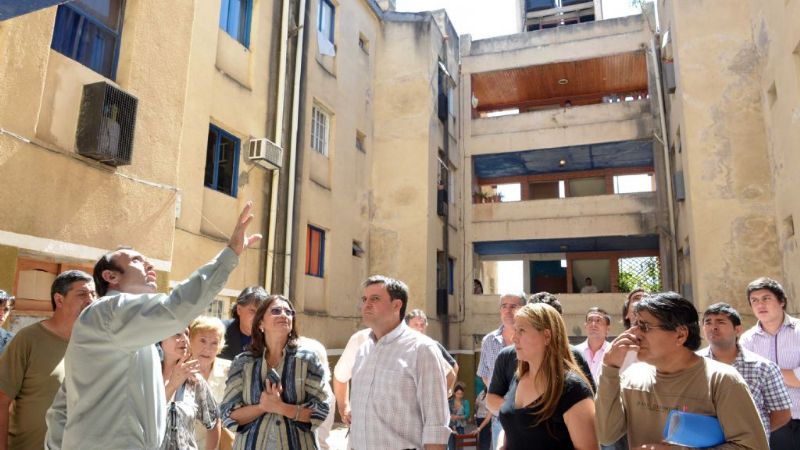 Lucía recorrió el barrio 920 Viviendas