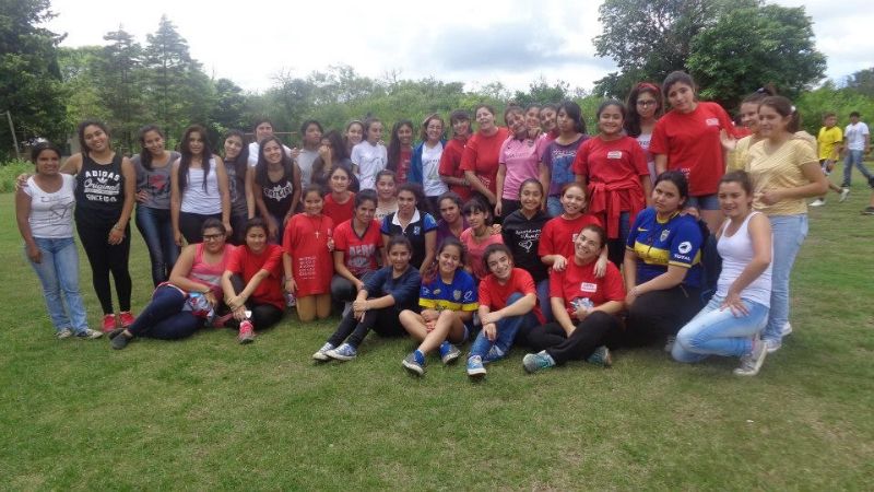 Más de 80 jóvenes participaron del primer campamento juvenil interparroquial en El Alto