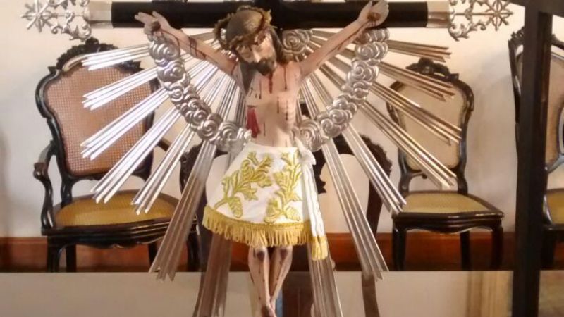 Llega a Choya imagen restaurada del Señor de los Milagros de 200 años