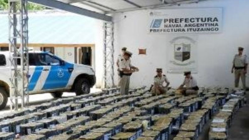 Secuestran 6.600 kilos de marihuana en un campo de Corrientes