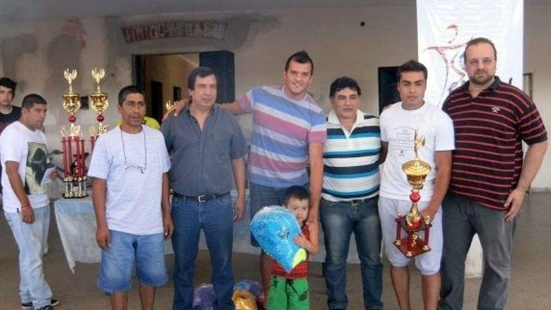 Deportes premió a los campeones del torneo de FutSal Interligas