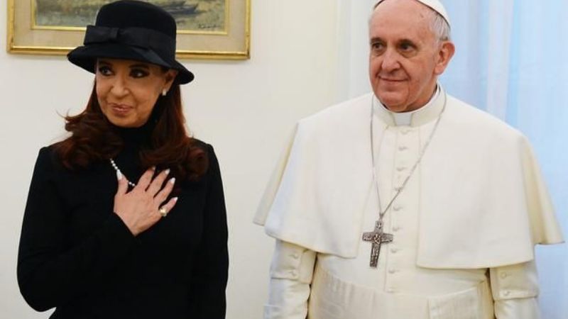 Capitanich confirmó que Cristina suspendió visita al Vaticano