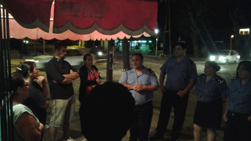 Niegan el cobro de “adicionales encubiertos” de policías a comerciantes de Valle Viejo