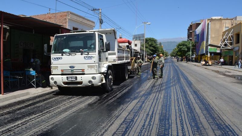 Avanza hacia su culminación la repavimentación de avenida Güemes