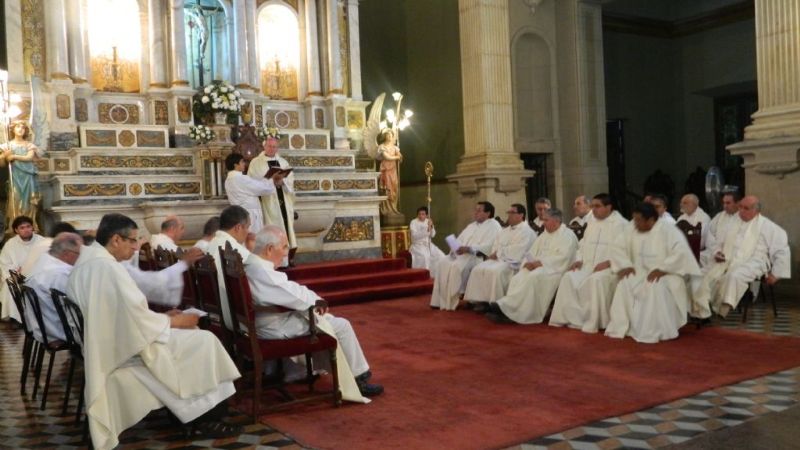 Los Pbros. Julio Quiroga del Pino y Dardo Olivera dieron gracias por los 25 años de sacerdocio