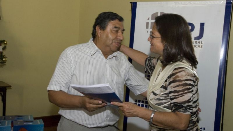 Decretos de Personería Jurídica a instituciones de Capital y el interior provincial