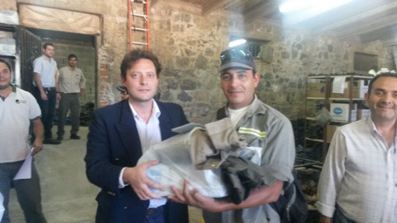 Renuevan indumentaria para obreros de Aguas de Catamarca