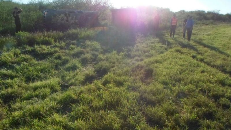 Murió una mujer tras un vuelco en la ruta 157