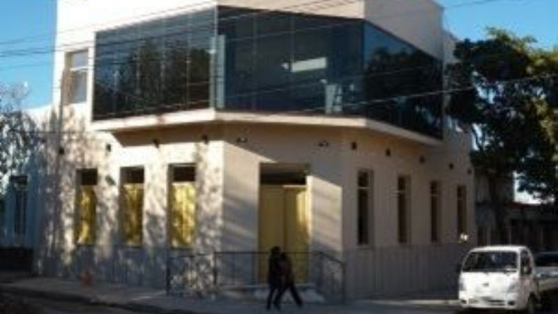 Por derecho de admisión, levantaron muestra fotográfica