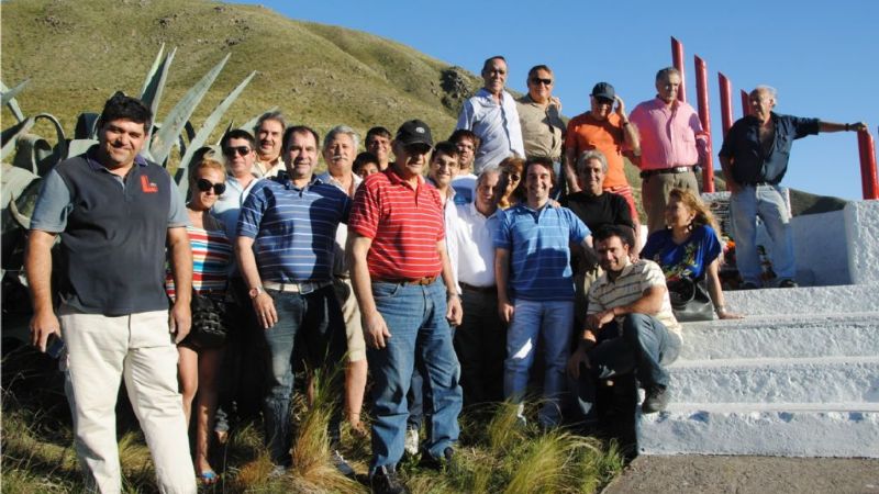 Se reinauguró el monolito a “Dito” Marenco