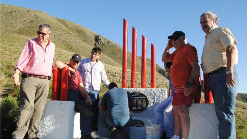 Se reinauguró el monolito a “Dito” Marenco