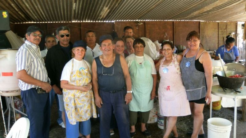 Mujeres solidarias colaboran con los peregrinos