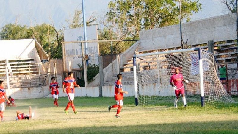 Apenas por un “Paquito”, Obreros venció 1-0 a “la Villa”