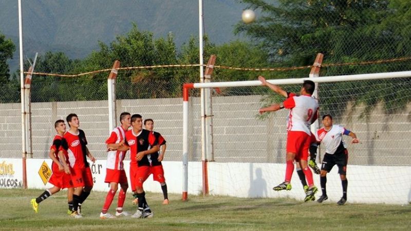 “Bandeños” y “Sagrados” no se sacaron ventaja en el “Petit” de la “A”