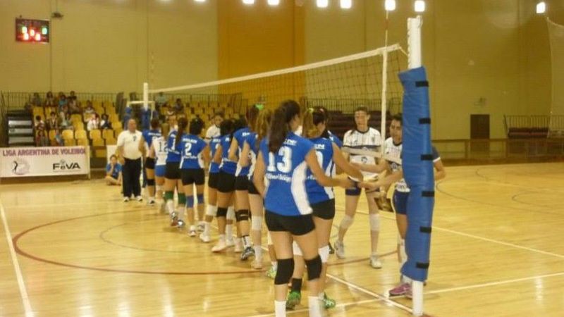 Olmos y Aguilera comenzó con traspié en el cuadrangular femenino en San Juan