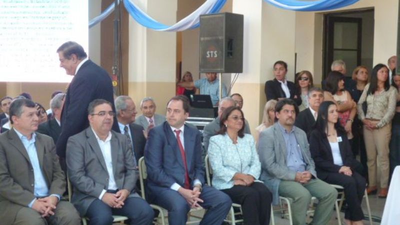 Emotivo acto por los 150 años del Colegio Nacional