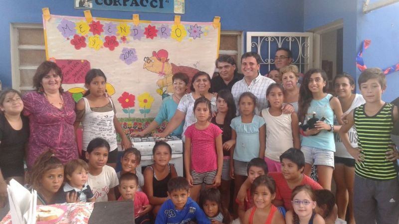 Colaboran con merendero de niños