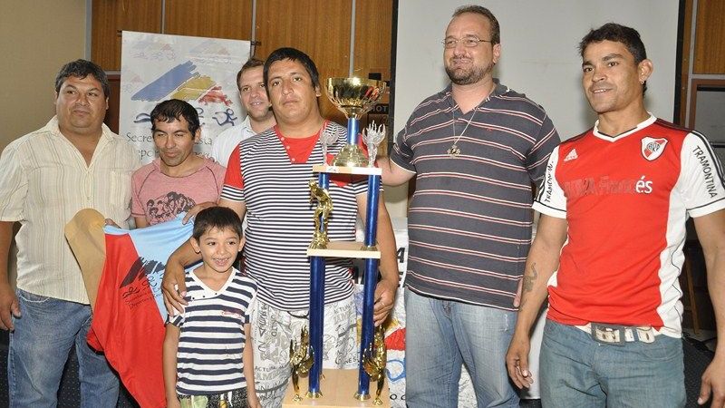 Se entregaron premios del torneo barrial