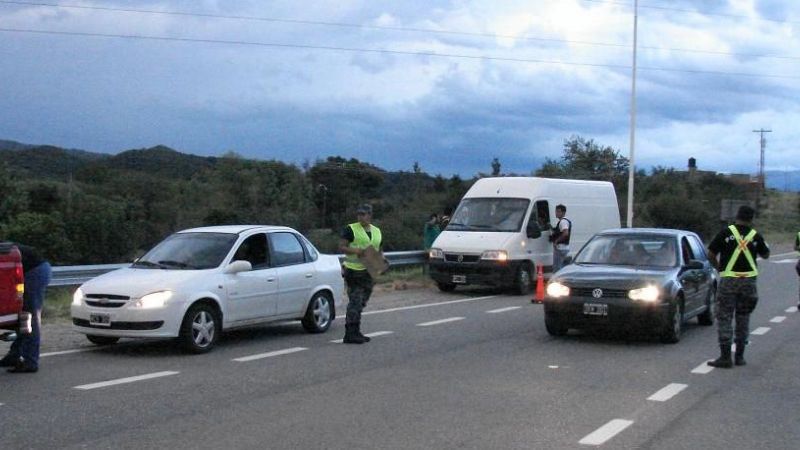 Operativo de control en la cuestecilla de El Portezuelo