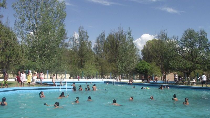 La escuela de Natación municipal incrementó un 40% su matrícula este año