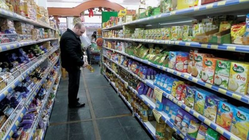 Una familia tipo necesitaría $ 2.360 para no ser indigente