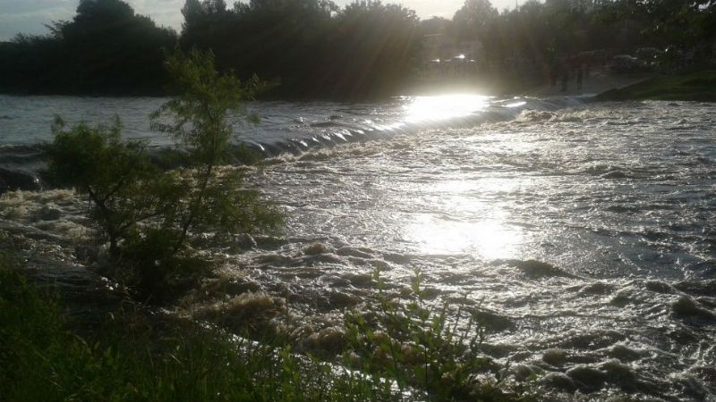 Se aproxima una crecida del Río del Valle