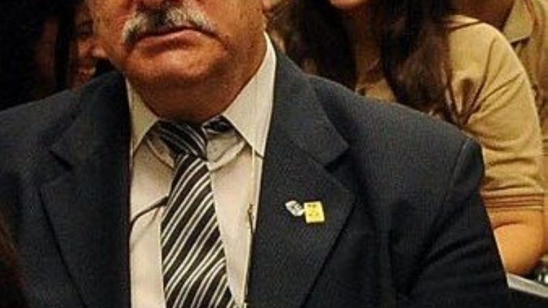 Sumario a médicos por el cobro del “plus”