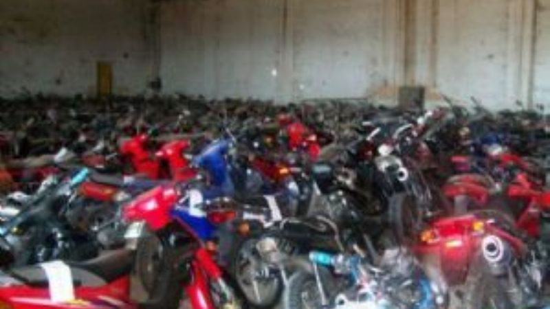 70 motos al Corralón