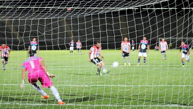 En medio de un escándalo se suspendió Villa Cubas-Aconquija