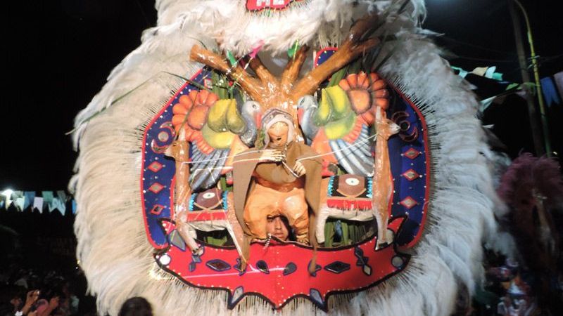 A puro ritmo y batucada se despidió la temporada con los Corsos Municipales