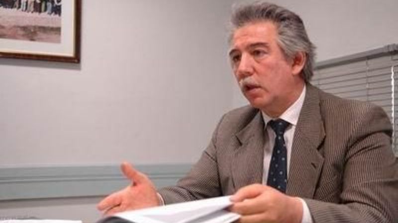 Diputado volcó con su auto