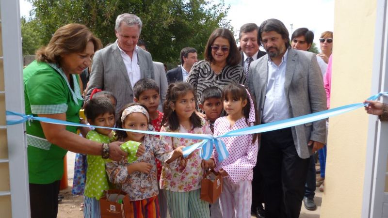 "Tenemos que premiar a los docentes que cumplen"