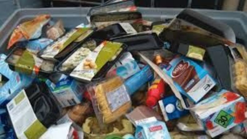 Numerosos secuestros preventivos de alimentos vencidos