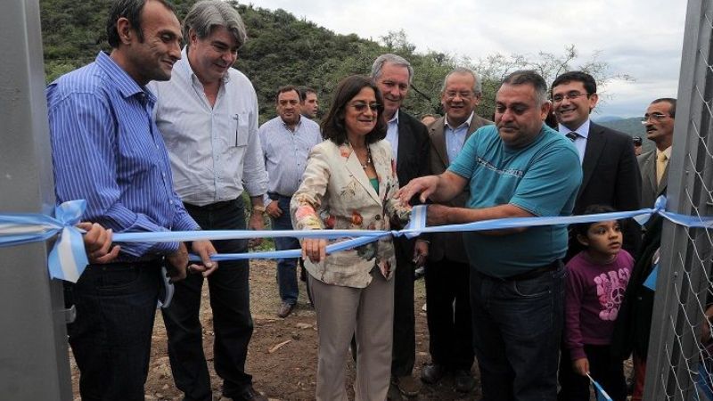 La gobernadora inauguró tres cisternas de agua en FME