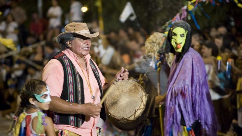 La comparsa Inti Raymi sale a contagiar la magia del carnaval