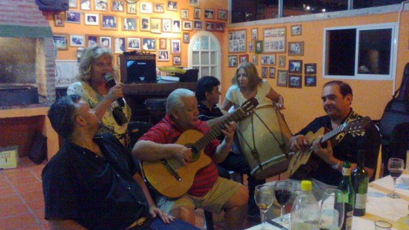 Figura fantasmal aparece en quincho de reconocido abogado