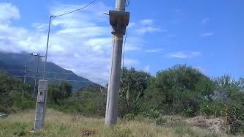 Destruyen y roban el cobre de transformador en Ruta 38