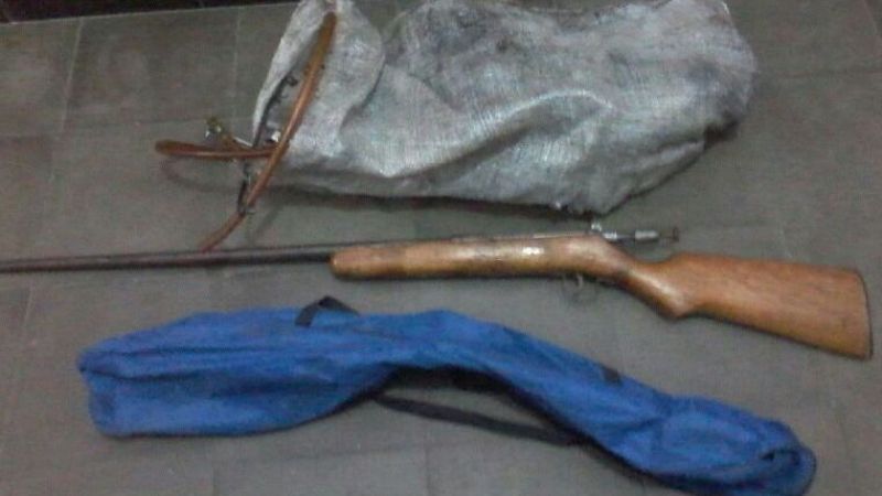Secuestran una escopeta y varias autopartes