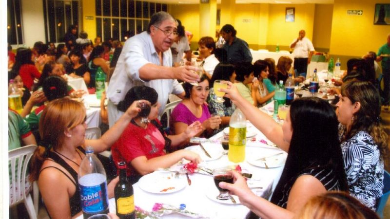 Agasajaron a mujeres mercantiles en su día