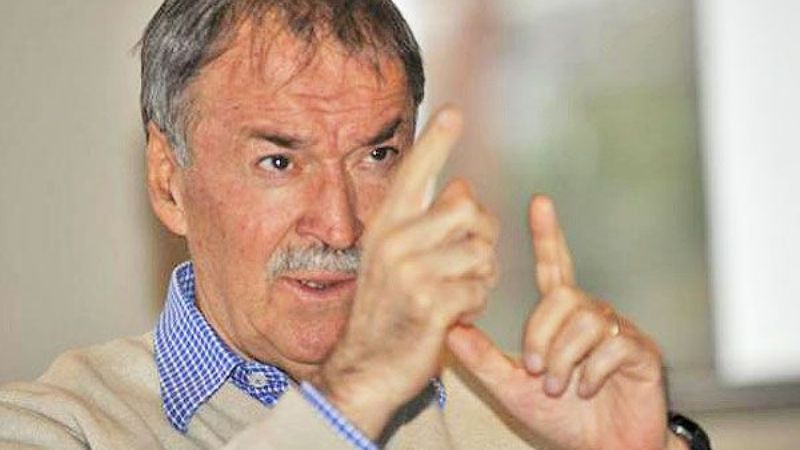 Schiaretti propuso derribar aviones sospechosos en la frontera norte del país