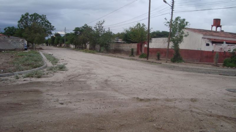 Pavimentación sobre calle Félix Avellaneda