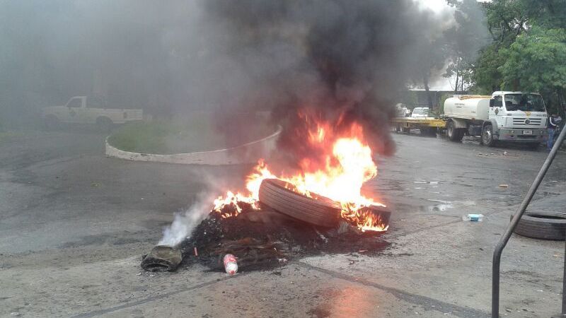 Viales siguen con las protestas por diálogo en busca de un aumento
