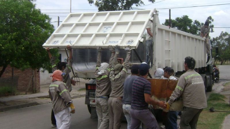 Descacharrado en el barrio Villa Cubas