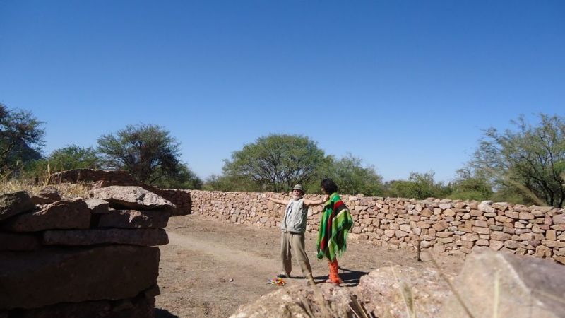 “El jardín de Juan Ctkhaeliemin”, dos luchadores populares de Catamarca