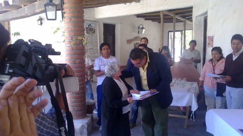 Reconocimientos a los artesanos en Santa María