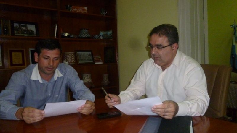 Jalil y su par de Famatina firmaron acuerdo