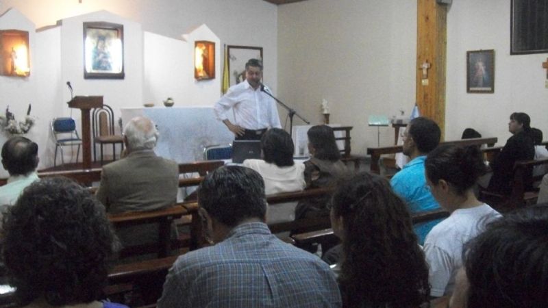 Con numerosa concurrencia, iniciaron los encuentros con la Palabra de Dios
